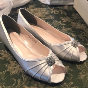 NWOT: White Satin platform/slip ons heel Size 12W